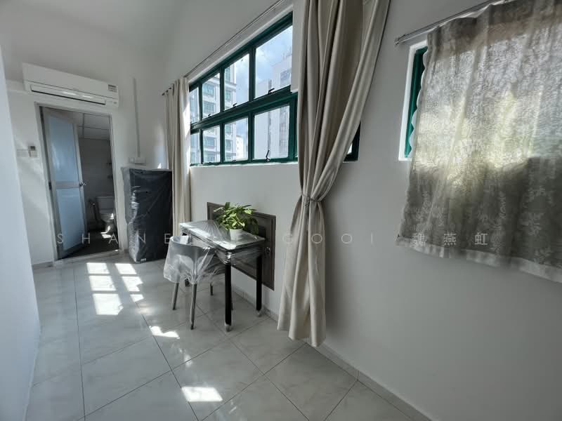 Kim Keat Mezzanine Apartment, , Room Rental, 300 sqft, Walk-up Apartment For Rent, by Shanelle Gooi 魏燕虹, 500231849 - Bathroom - PropertyGuru.com.sg
