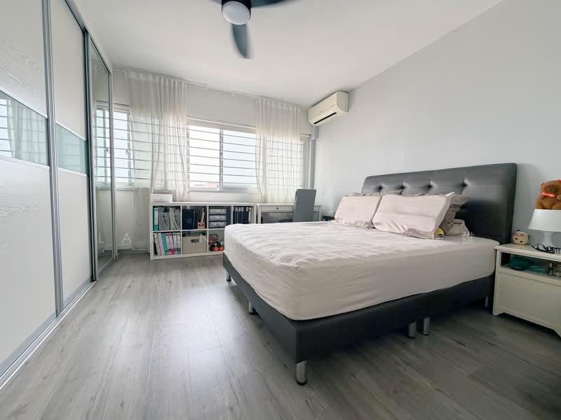 437 Choa Chu Kang Avenue 4, 437 Choa Chu Kang Avenue 4, 4 Bedrooms, 1,593 sqft, HDB Flat For Sale, by Clarence Hee 许振雄, 500231853 - Bedroom - PropertyGuru.com.sg