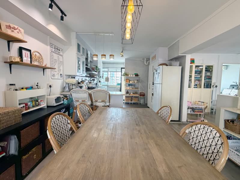 437 Choa Chu Kang Avenue 4, 437 Choa Chu Kang Avenue 4, 4 Bedrooms, 1,593 sqft, HDB Flat For Sale, by Clarence Hee 许振雄, 500231853 - Kitchen - PropertyGuru.com.sg