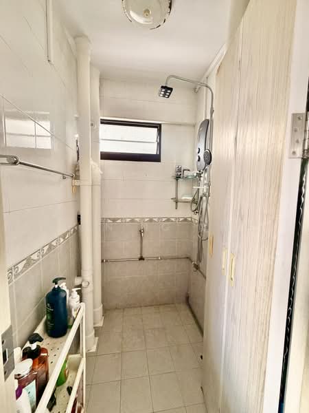 119 Ho Ching Road, 119 Ho Ching Road, Boon Lay / Jurong / Tuas, 2 Bedrooms, 721 sqft, HDB Flat For Sale, by Kean Ng 黄和杰, 500231855 - Bathroom - PropertyGuru.com.sg