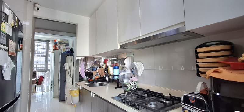 Sol Acres, 8 Choa Chu Kang Grove, 5 Bedrooms, 1,216 sqft, Condominium For Sale, by Steven Jeremiah, 500231860 - Kitchen - PropertyGuru.com.sg