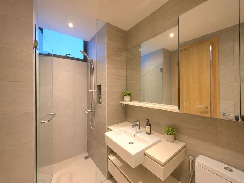 Belgravia Villas, 200 Ang Mo Kio Avenue 5, 5 Bedrooms, 3,584 sqft, Cluster House For Sale, by Loo Jia Bin (Jo), 500231863 - Bathroom - PropertyGuru.com.sg
