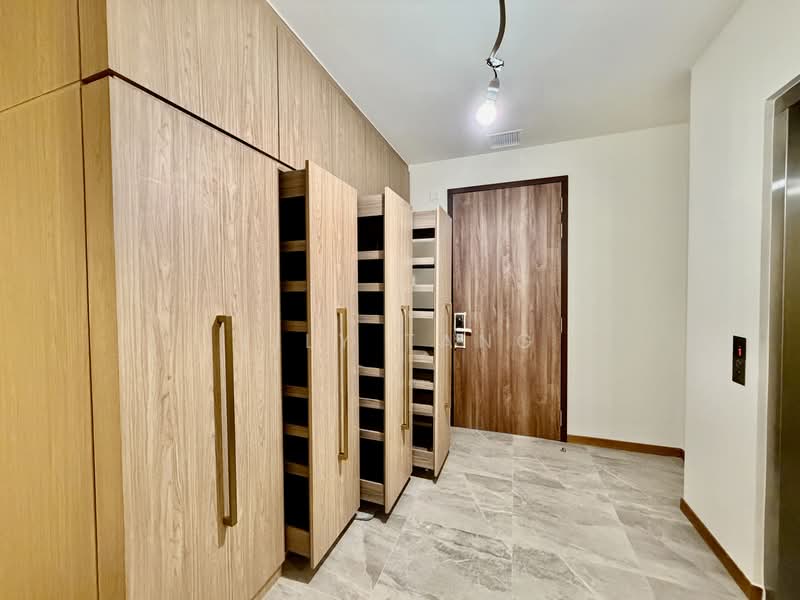 Belgravia Ace, 100 Belgravia Drive, Seletar / Yio Chu Kang, 5 Bedrooms, 4,058 sqft, Semi-Detached House For Sale, by Lily Tang, 500231864 - Entrance - PropertyGuru.com.sg