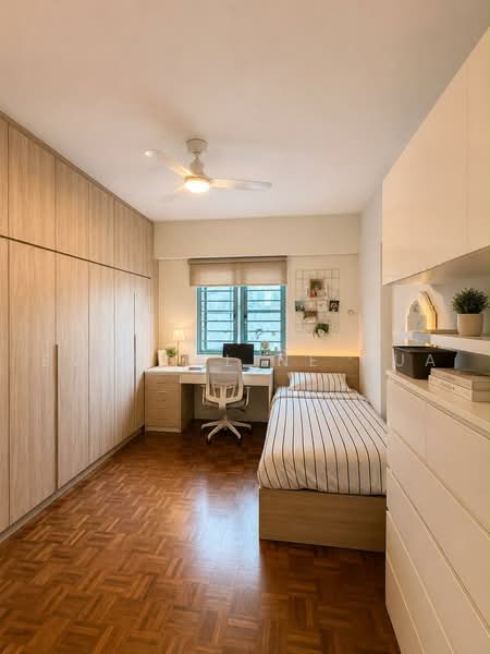 West Bay Condo, 56 West Coast Crescent, 2 Bedrooms, 850 sqft, Condominium For Sale, by Evangeline Dua, 500231888 - Bedroom - PropertyGuru.com.sg