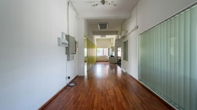 Prominent Frontage, Full Commercial Building at Geylang Road, Full Building for Lease!, 7,981 sqft, Shop / Shophouse For Rent, by Jeremy Lim, 500231895 - Corridor - CommercialGuru.com.sg