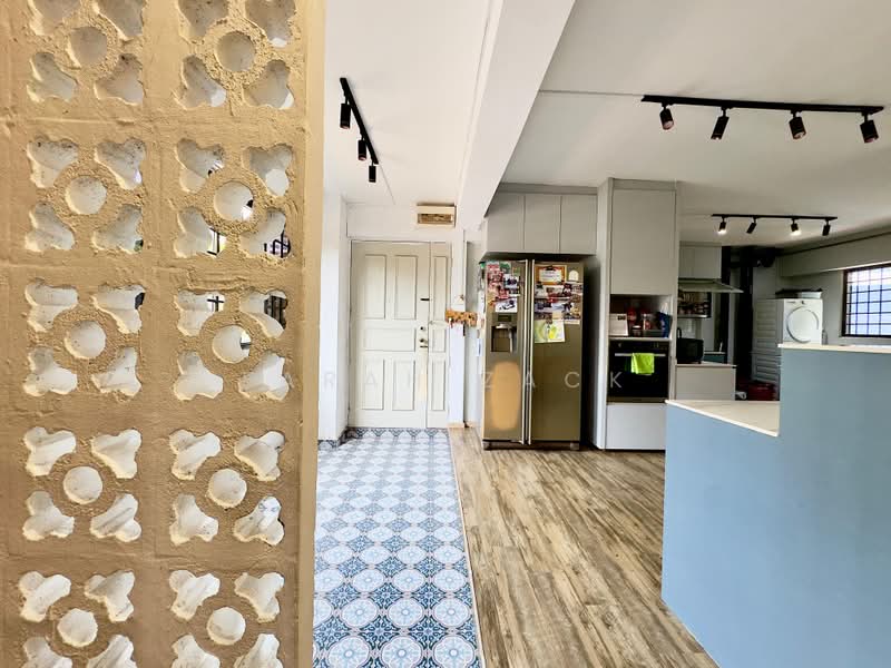 730 Tampines Street 71, 730 Tampines Street 71, 4 Bedrooms, 1,335 sqft, HDB Flat For Sale, by Farah Zack, 500231899 - Kitchen - PropertyGuru.com.sg