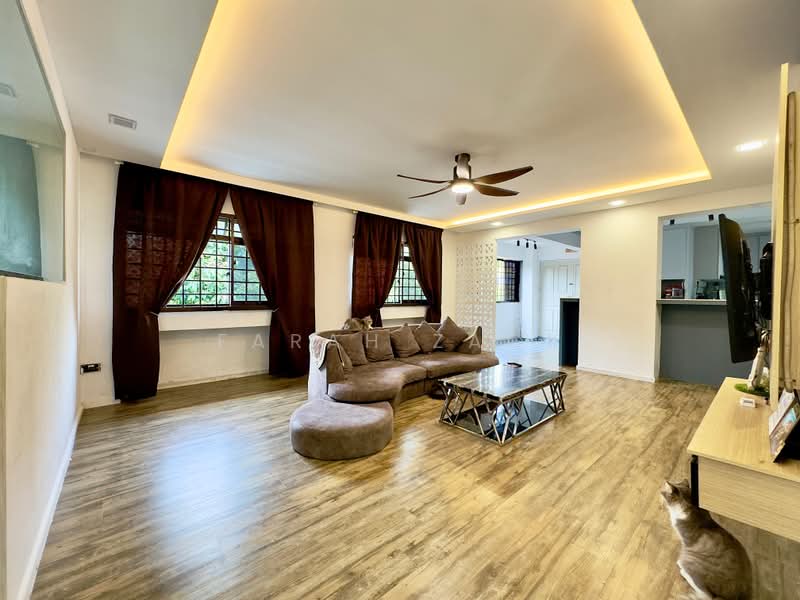 730 Tampines Street 71, 730 Tampines Street 71, 4 Bedrooms, 1,335 sqft, HDB Flat For Sale, by Farah Zack, 500231899 - Living Room - PropertyGuru.com.sg