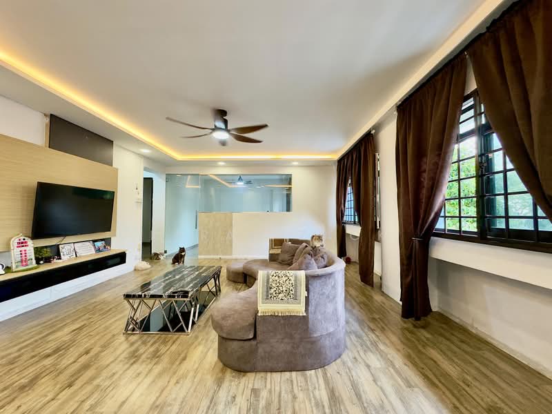 730 Tampines Street 71, 730 Tampines Street 71, 4 Bedrooms, 1,335 sqft, HDB Flat For Sale, by Farah Zack, 500231899 - Living Room - PropertyGuru.com.sg