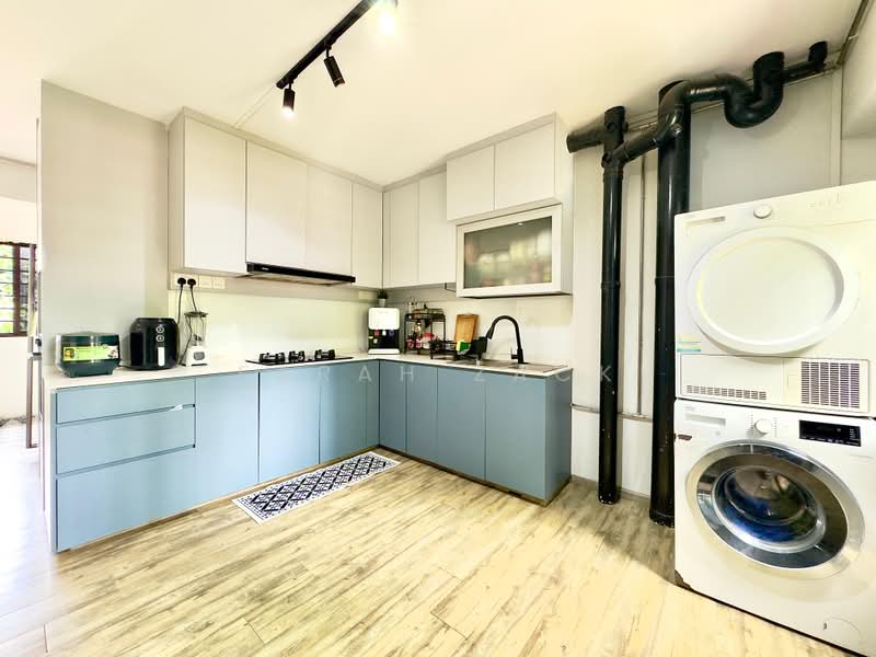 730 Tampines Street 71, 730 Tampines Street 71, 4 Bedrooms, 1,335 sqft, HDB Flat For Sale, by Farah Zack, 500231899 - Kitchen - PropertyGuru.com.sg