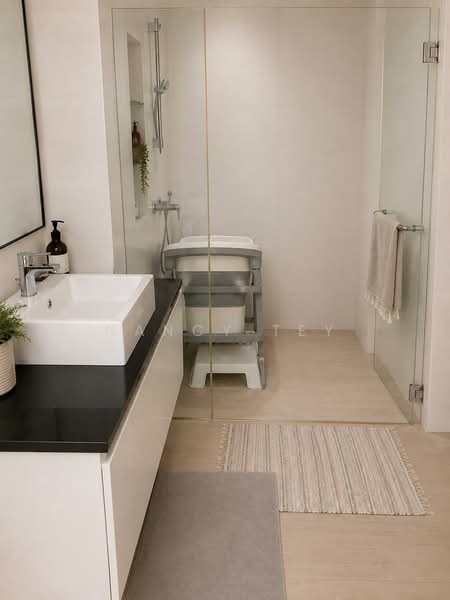 Jalan Pintau/ Shunfu/ Sin Ming, , 3 Bedrooms, 3,000 sqft, Corner Terrace For Rent, by Nancy Tey, 500231901 - Bathroom - PropertyGuru.com.sg