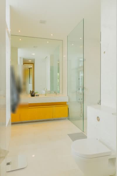 Belle Vue Residences, 19 Oxley Walk, 5 Bedrooms, 5,005 sqft, Condominium For Sale, by Lawrence Chua, 500231902 - Bathroom - PropertyGuru.com.sg
