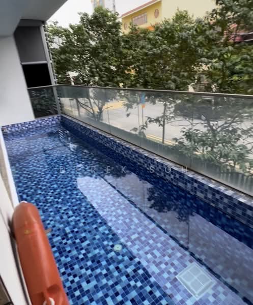 Centra Suites, 38 Geylang Lorong 25A, 1 Bedroom, 452 sqft, Apartment For Rent, by Derek Soh, 500231918 - Pool - PropertyGuru.com.sg