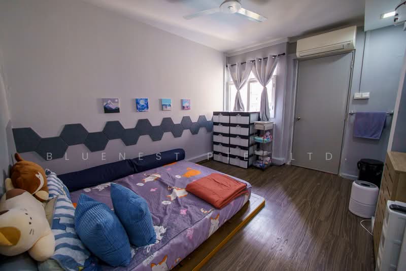 420 Woodlands Street 41, 420 Woodlands Street 41, 5 Bedrooms, 1,905 sqft, HDB Flat For Sale, by KENNETH CHUA, 500231924 - Bedroom - PropertyGuru.com.sg