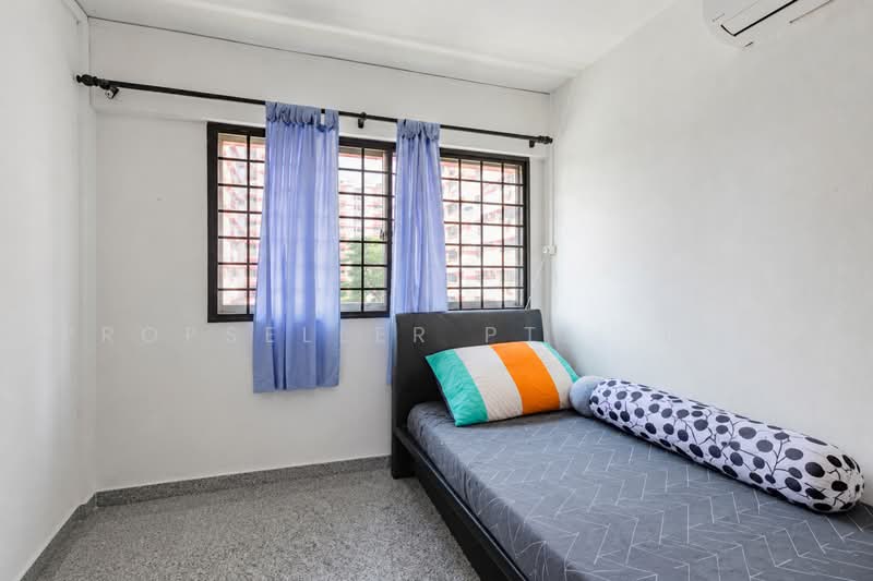 438 Choa Chu Kang Avenue 4, 438 Choa Chu Kang Avenue 4, 3 Bedrooms, 1,141 sqft, HDB Flat For Sale, by KOH YONG JIAN, 500231925 - Bedroom - PropertyGuru.com.sg