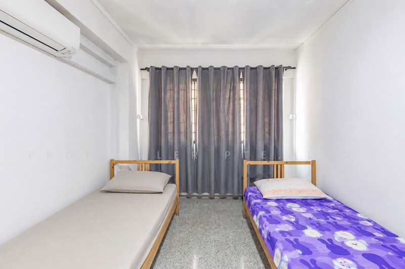 438 Choa Chu Kang Avenue 4, 438 Choa Chu Kang Avenue 4, 3 Bedrooms, 1,141 sqft, HDB Flat For Sale, by KOH YONG JIAN, 500231925 - Bedroom - PropertyGuru.com.sg