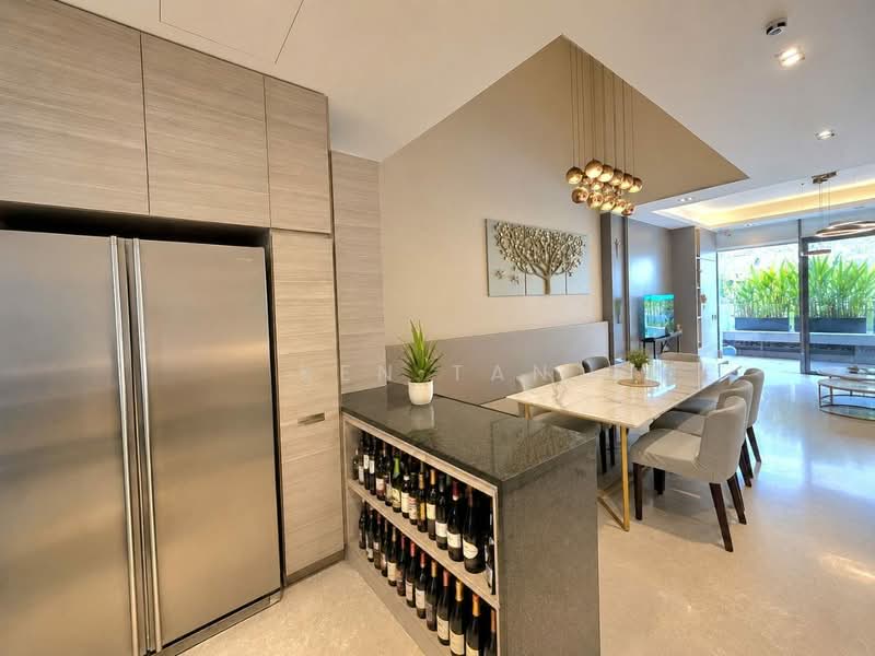 Belgravia Villas, 200 Ang Mo Kio Avenue 5, 5 Bedrooms, 3,584 sqft, Cluster House For Sale, by Ken Tan, 500231927 - Kitchen - PropertyGuru.com.sg