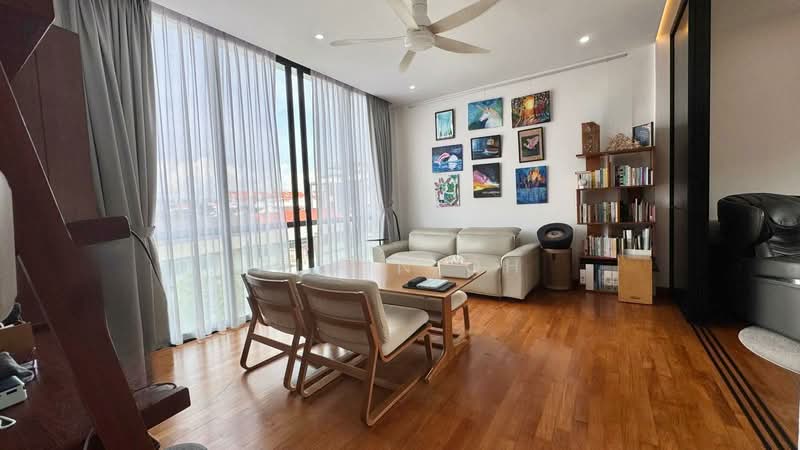 Landed 7772 @ D15 Corner Terrace with pool and near MRT, Eunos, East Coast / Marine Parade, 5 Bedrooms, 4,050 sqft, Corner Terrace For Sale, by Alvin Oh, 500231930 - Living Room - PropertyGuru.com.sg