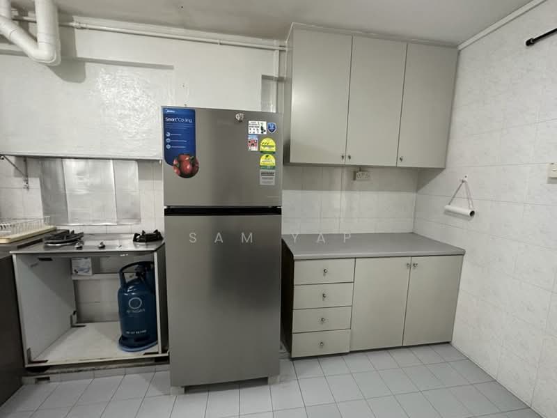 105 Serangoon North Avenue 1, 105 Serangoon North Avenue 1, 2 Bedrooms, 631 sqft, HDB Flat For Rent, by Sam Yap, 500231949 - Kitchen - PropertyGuru.com.sg