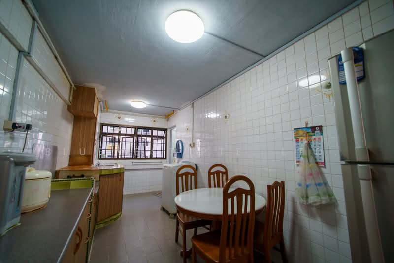337 Bukit Batok Street 34, 337 Bukit Batok Street 34, 3 Bedrooms, 904 sqft, HDB Flat For Sale, by KENNETH CHUA, 500231958 - Kitchen - PropertyGuru.com.sg