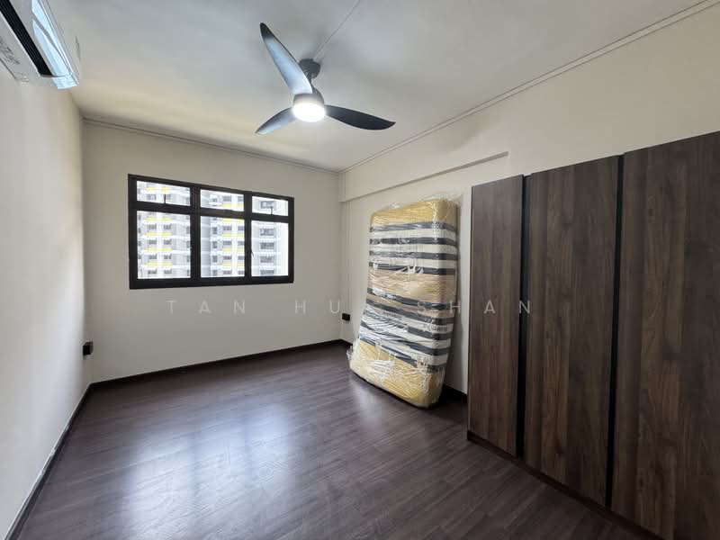 586 Woodlands Drive 16, 586 Woodlands Drive 16, Admiralty / Woodlands, 4 Bedrooms, 1,410 sqft, HDB Flat For Sale, by Tan Hui Shan, 500231962 - Bedroom - PropertyGuru.com.sg