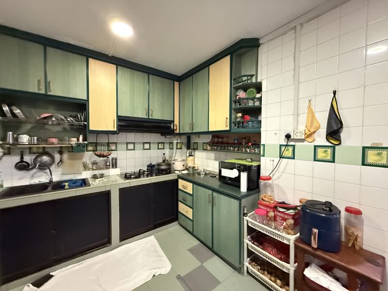 876 Woodlands Avenue 9, 876 Woodlands Avenue 9, 3 Bedrooms, 1,302 sqft, HDB Flat For Sale, by Peter Lee, 500231967 - Kitchen - PropertyGuru.com.sg