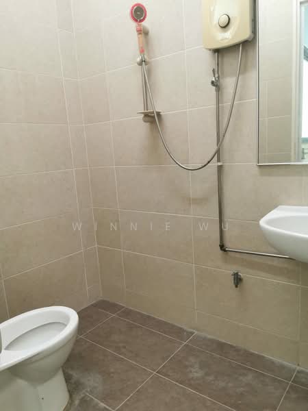 Woodlands Bizhub, 242 Woodlands Industrial Park E5, 1,045 sqft, Factory / Workshop (B2) For Rent, by Winnie Wu, 500231968 - Bathroom - CommercialGuru.com.sg