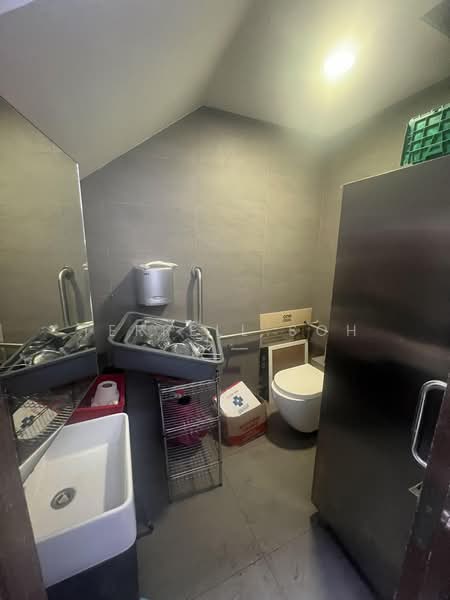 King Albert Park (KAP), 9 King Albert Park, Clementi Park / Upper Bukit Timah, 754 sqft, Food & Beverage For Rent, by Terrell Soh, 500231969 - Bathroom - CommercialGuru.com.sg