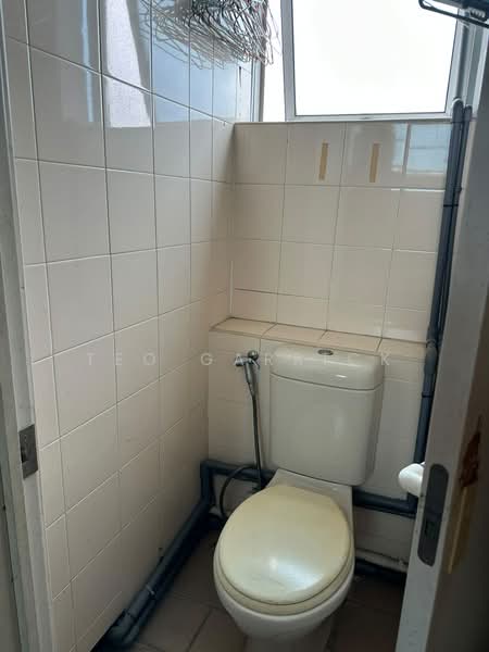 North Link Building, 10 Admiralty Street, 5,199 sqft, Light Industrial (B1) For Sale, by Teo Garrick, 500231972 - Bathroom - CommercialGuru.com.sg