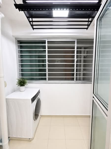 673A Edgefield Plains, 673A Edgefield Plains, 2 Bedrooms, 700 sqft, HDB Flat For Sale, by Travis Ng, 500231975 - Service Yard - PropertyGuru.com.sg