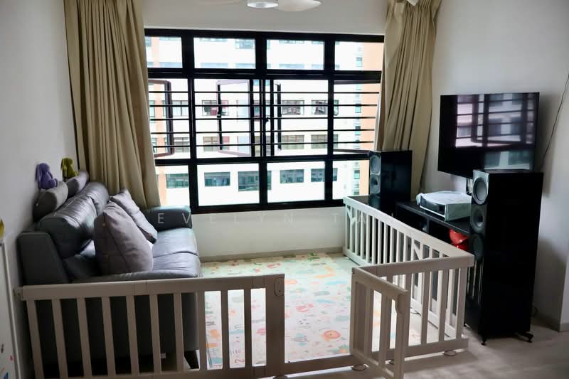 365A Upper Serangoon Road, 365A Upper Serangoon Road, 3 Bedrooms, 990 sqft, HDB Flat For Sale, by Evelyn Tan, 500231985 - Living Room - PropertyGuru.com.sg