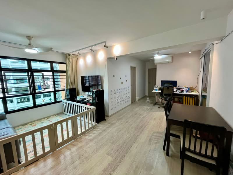 365A Upper Serangoon Road, 365A Upper Serangoon Road, 3 Bedrooms, 990 sqft, HDB Flat For Sale, by Evelyn Tan, 500231985 - Living Room - PropertyGuru.com.sg