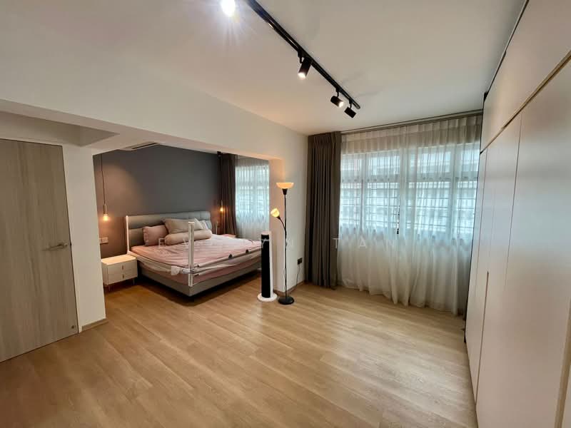 365A Upper Serangoon Road, 365A Upper Serangoon Road, 3 Bedrooms, 990 sqft, HDB Flat For Sale, by Evelyn Tan, 500231985 - Master Bedroom - PropertyGuru.com.sg