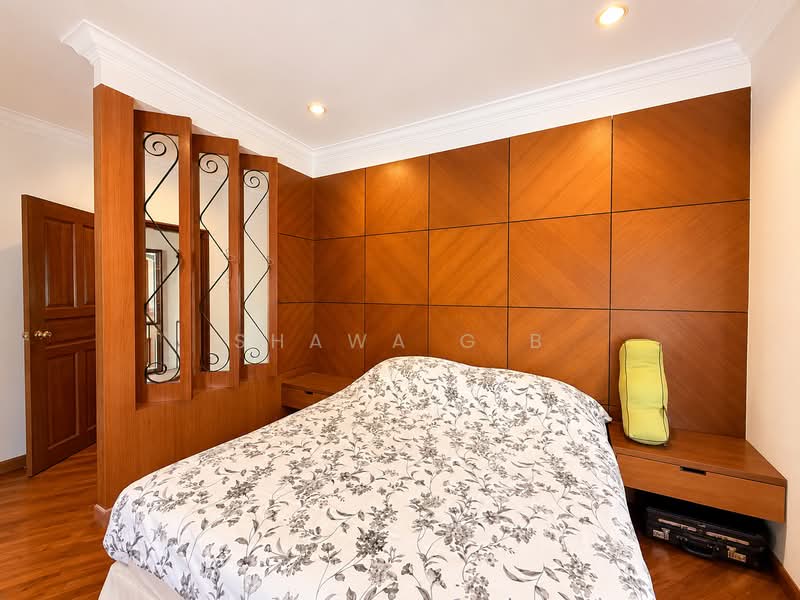 Corner Terrace 2.5 storey 6 bedroom, , 6 Bedrooms, 4,000 sqft, Corner Terrace For Sale, by Shawa G B, 500231988 - Bedroom - PropertyGuru.com.sg