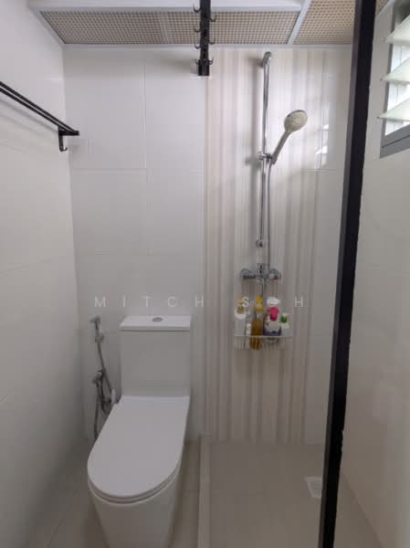 30 Margaret Drive, 30 Margaret Drive, 2 Bedrooms, 667 sqft, HDB Flat For Sale, by Mitch Soh, 500231991 - Bathroom - PropertyGuru.com.sg