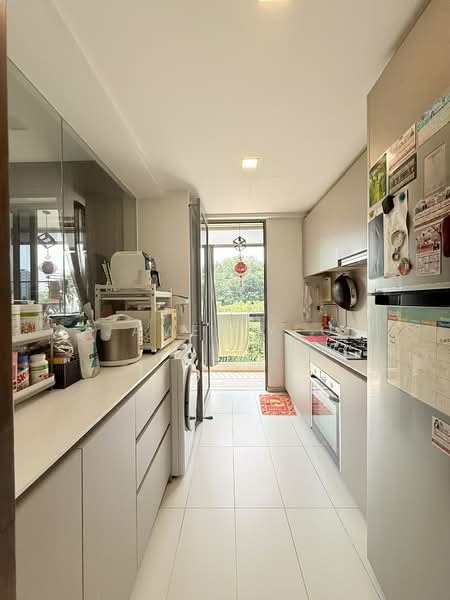 The Visionaire, 200 Canberra Drive, 3 Bedrooms, 980 sqft, Executive Condominium For Sale, by James Yeo, 500231992 - Kitchen - PropertyGuru.com.sg