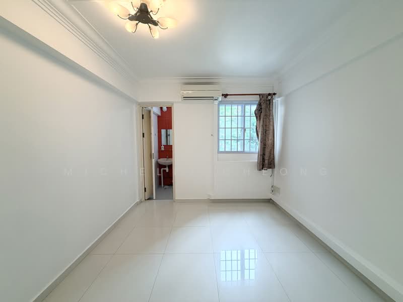 322 Hougang Avenue 5, 322 Hougang Avenue 5, 2 Bedrooms, 720 sqft, HDB Flat For Sale, by Michelle Cheong, 500232003 - Interior - PropertyGuru.com.sg