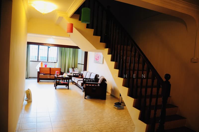 804 Woodlands Street 81, 804 Woodlands Street 81, 4 Bedrooms, 1,500 sqft, HDB Flat For Sale, by Lillian Chen, 500232004 - Living Room - PropertyGuru.com.sg