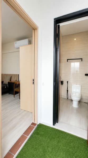 Boutique Cluster Landed - Junior Master Room (Ensuite), , Room Rental, 160 sqft, Cluster House For Rent, by Joyce Tan, 500232009 - Entrance - PropertyGuru.com.sg