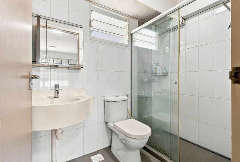 288A Compassvale Crescent, 288A Compassvale Crescent, 4 Bedrooms, 1,216 sqft, HDB Flat For Sale, by Krisy Chen, 500232016 - Bathroom - PropertyGuru.com.sg