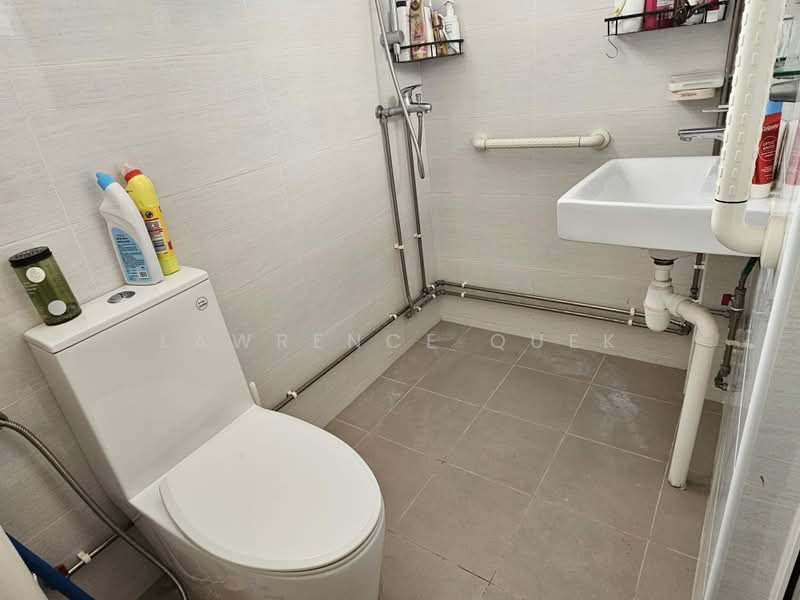 127 Simei Street 1, 127 Simei Street 1, Pasir Ris / Tampines, Room Rental, 150 sqft, HDB Flat For Rent, by Lawrence Quek, 500232037 - Bathroom - PropertyGuru.com.sg