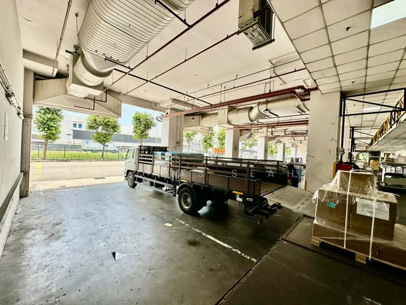 Pantech Business Hub, 194 Pandan Loop, Buona Vista / West Coast / Clementi New Town, 1,109 sqft, Factory / Workshop (B2) For Sale, by Thomas Seah, 500232049 - Exterior - CommercialGuru.com.sg