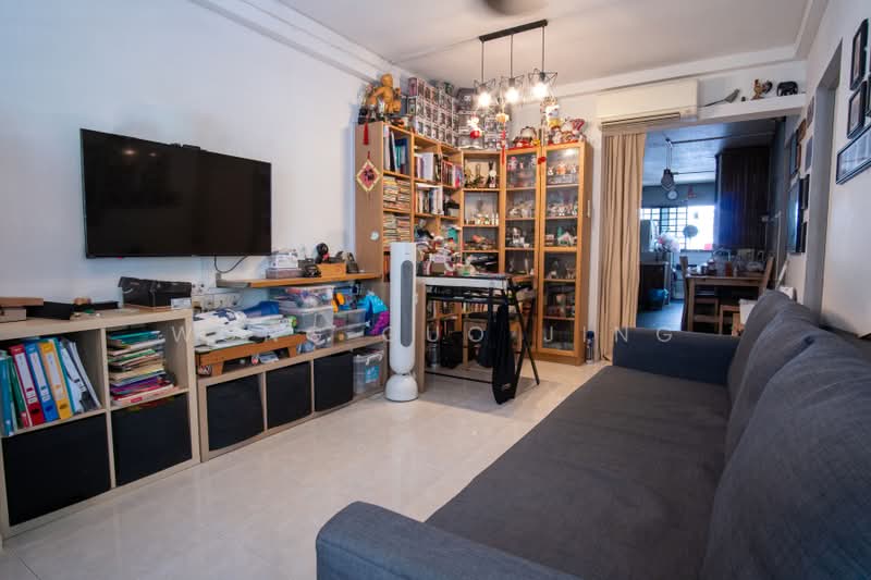 908 Jurong West Street 91, 908 Jurong West Street 91, 2 Bedrooms, 785 sqft, HDB Flat For Sale, by Wong Guo Jing, 500232050 - Living Room - PropertyGuru.com.sg