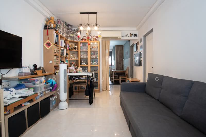 908 Jurong West Street 91, 908 Jurong West Street 91, 2 Bedrooms, 785 sqft, HDB Flat For Sale, by Wong Guo Jing, 500232050 - Living Room - PropertyGuru.com.sg