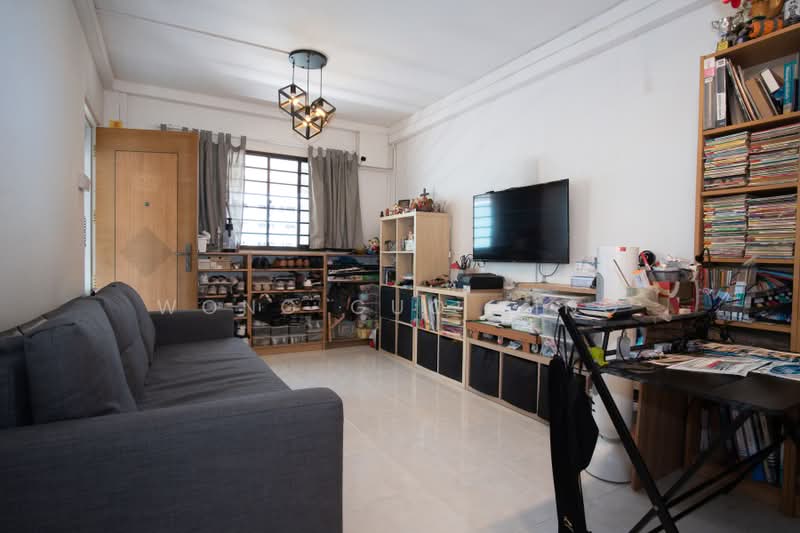 908 Jurong West Street 91, 908 Jurong West Street 91, 2 Bedrooms, 785 sqft, HDB Flat For Sale, by Wong Guo Jing, 500232050 - Living Room - PropertyGuru.com.sg