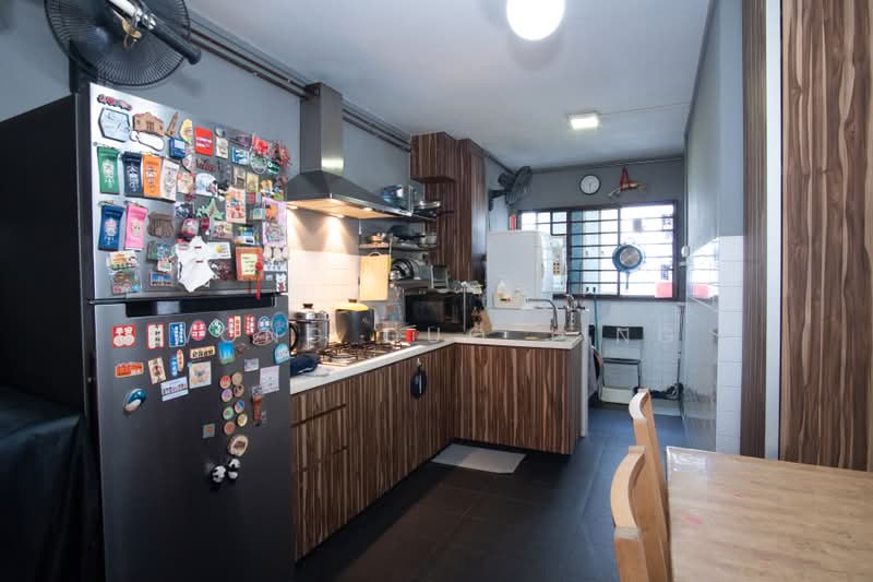 908 Jurong West Street 91, 908 Jurong West Street 91, 2 Bedrooms, 785 sqft, HDB Flat For Sale, by Wong Guo Jing, 500232050 - Kitchen - PropertyGuru.com.sg