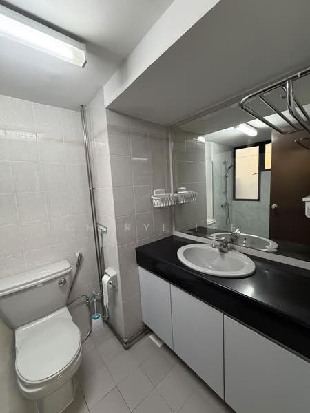Amber Point, 1 Amber Road, 3 Bedrooms, 1,690 sqft, Condominium For Sale, by Cheryl Lee, 500232057 - Bathroom - PropertyGuru.com.sg