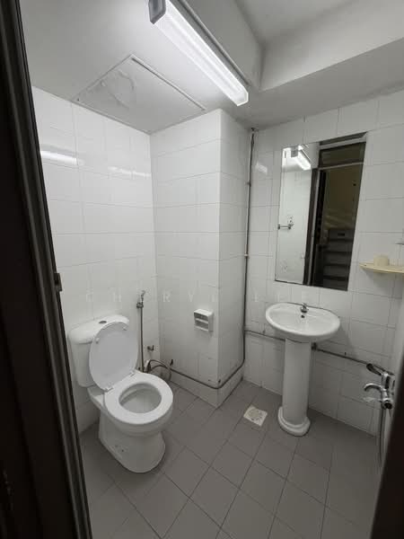 Amber Point, 1 Amber Road, 3 Bedrooms, 1,690 sqft, Condominium For Sale, by Cheryl Lee, 500232057 - Bathroom - PropertyGuru.com.sg