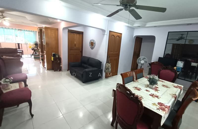 127 Tampines Street 11, 127 Tampines Street 11, 3 Bedrooms, 1,420 sqft, HDB Flat For Sale, by Md Zamry, 500232059 - Living Room - PropertyGuru.com.sg