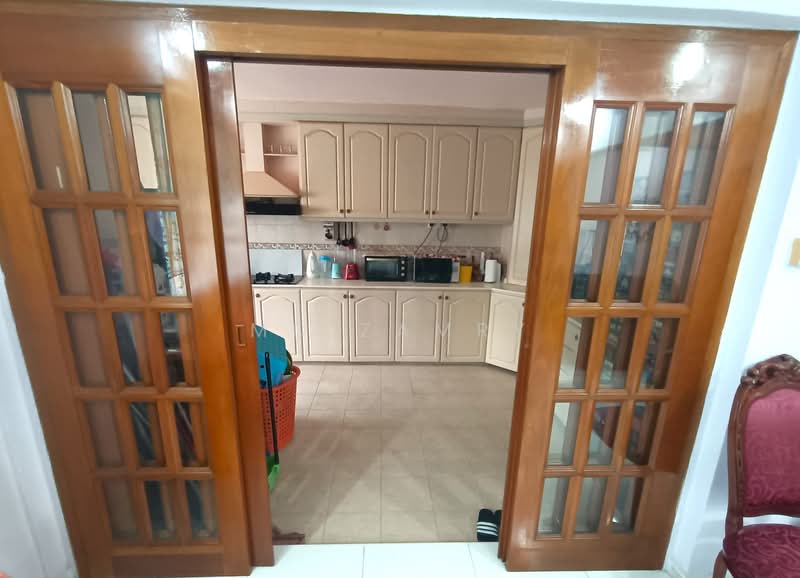127 Tampines Street 11, 127 Tampines Street 11, 3 Bedrooms, 1,420 sqft, HDB Flat For Sale, by Md Zamry, 500232059 - Kitchen - PropertyGuru.com.sg
