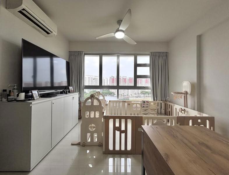 109D Canberra Walk, 109D Canberra Walk, Sembawang / Yishun, 2 Bedrooms, 721 sqft, HDB Flat For Sale, by Serene Chong, 500232060 - Living Room - PropertyGuru.com.sg